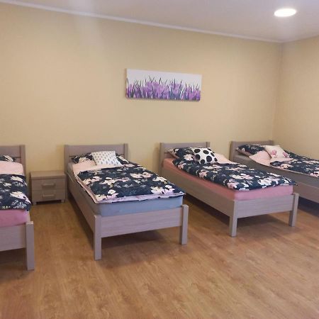 Pod Kogucikiem Aparthotel Krzyzanowice Ngoại thất bức ảnh