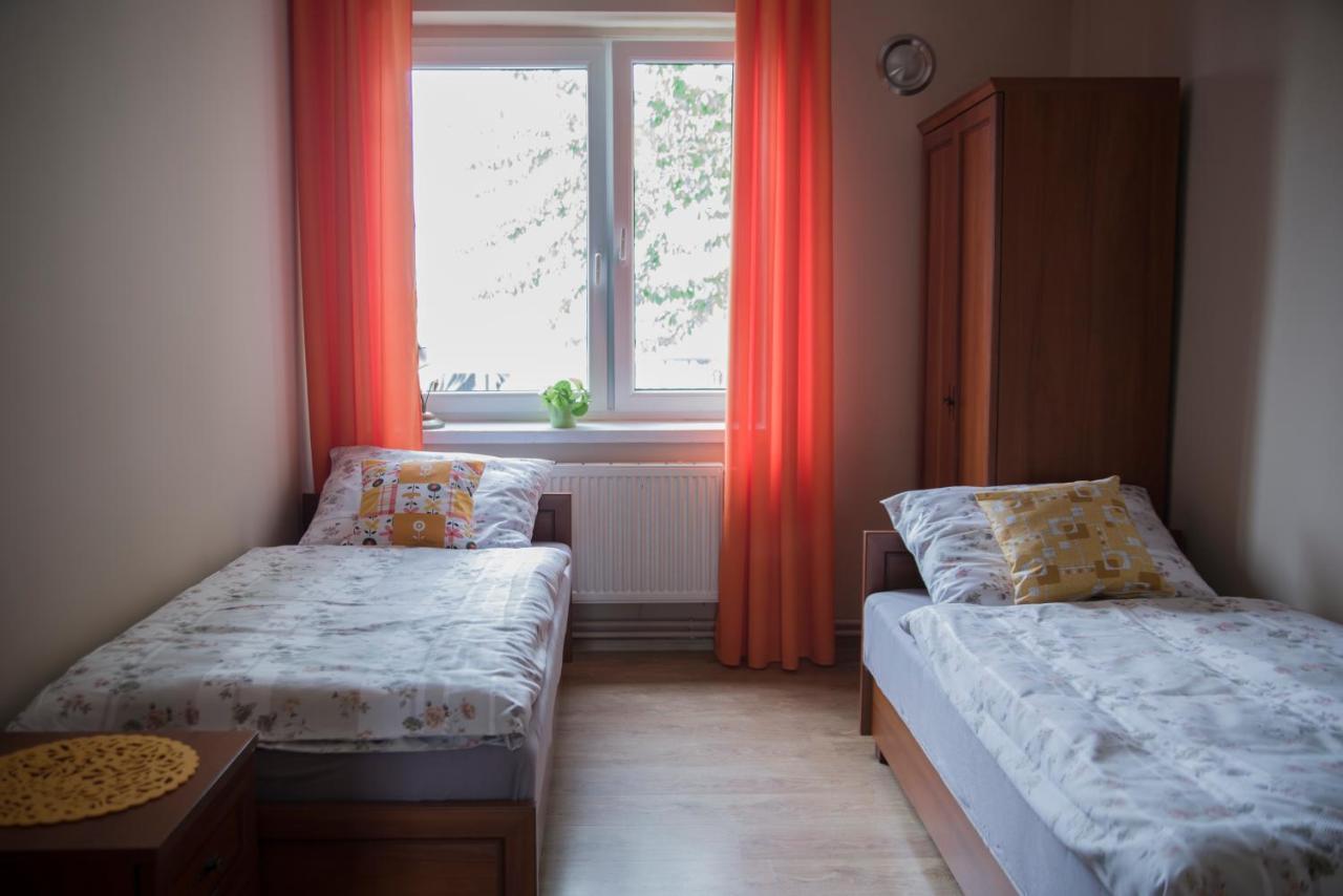Pod Kogucikiem Aparthotel Krzyzanowice Ngoại thất bức ảnh